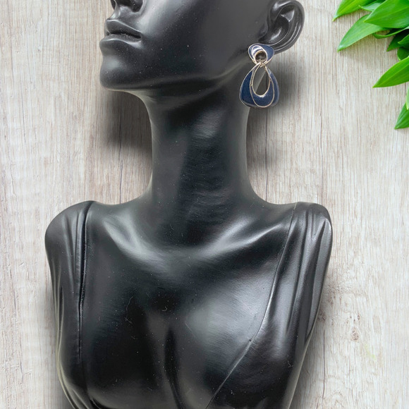 Vintage 1980s Silver Tone Dk Blue Enamel Pierced Doorknocker Earrings Modernist - Picture 3 of 5